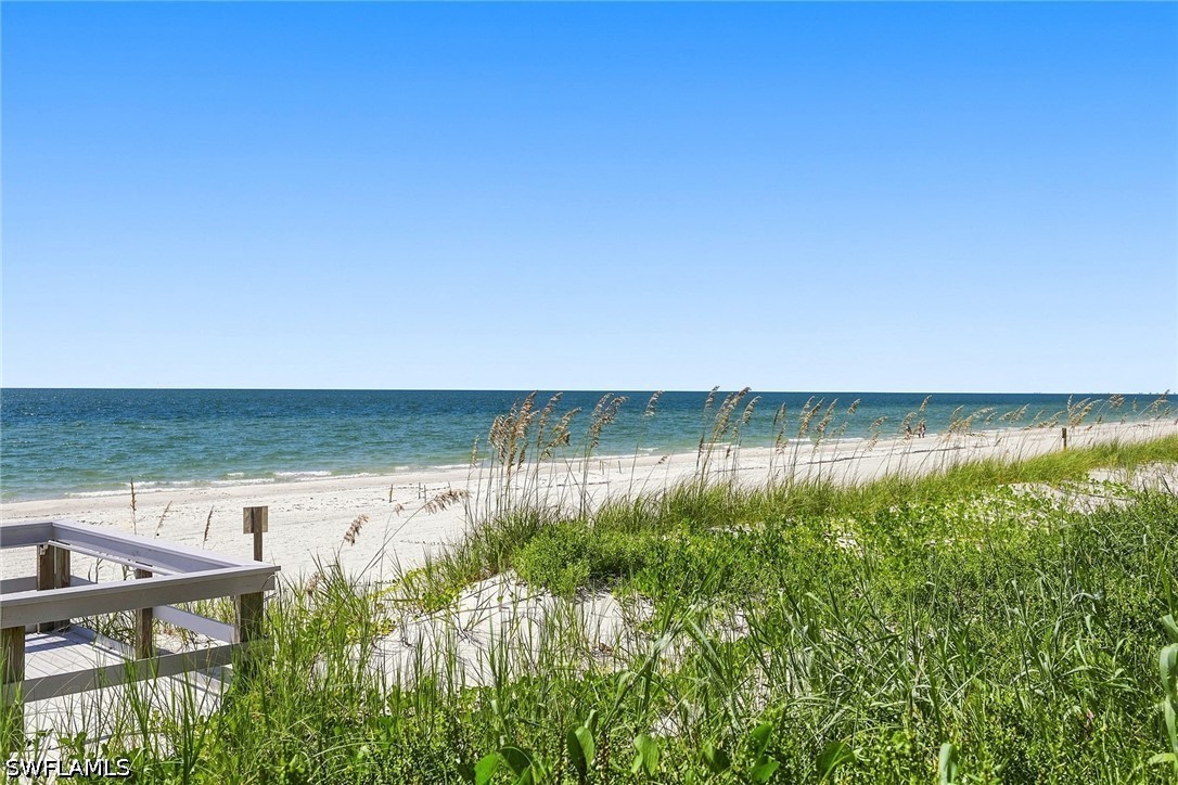 2 Bed Waterfront Home for Sale in Naples, photo 45