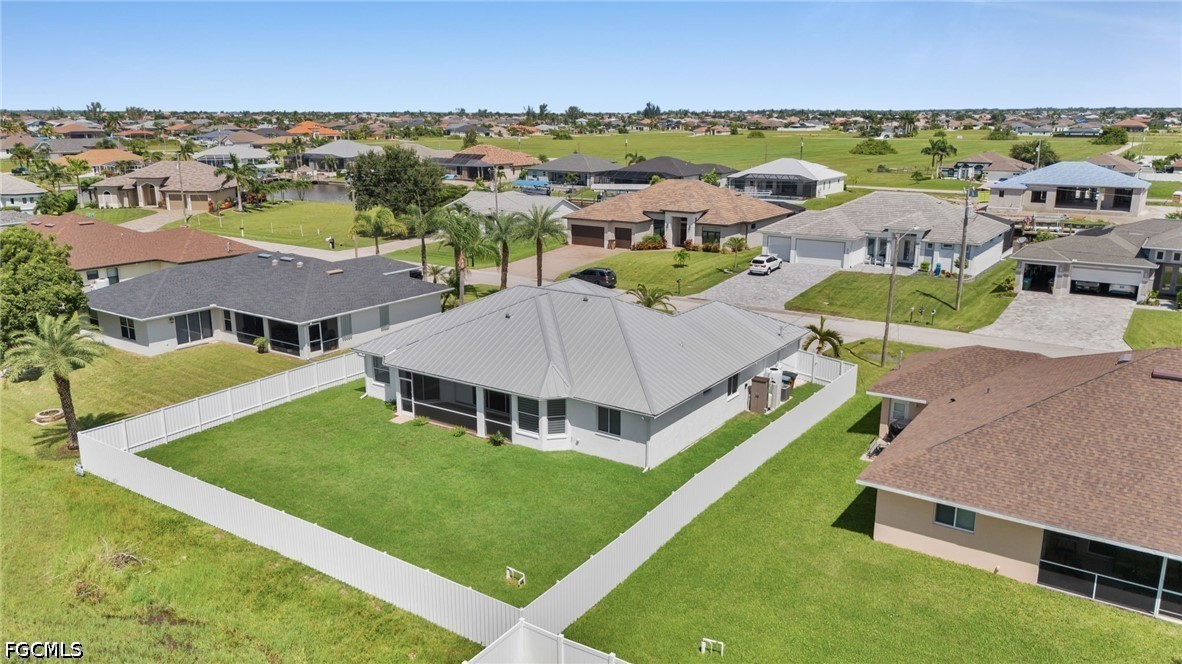 3 Bed SingleFamilyResidence for Sale in Cape Coral, photo 46