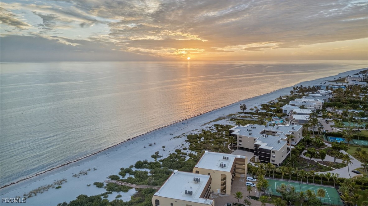 2 Bed Waterfront Home for Sale in Sanibel, photo 46