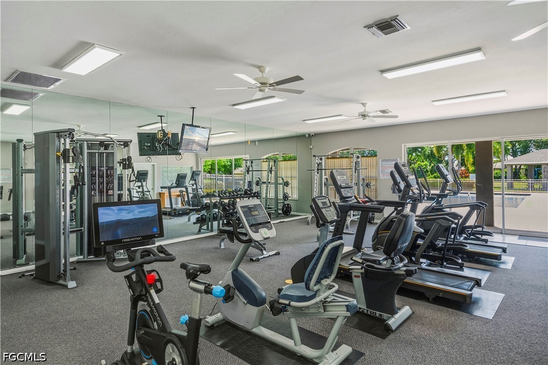 3 Bed SingleFamilyResidence for Sale in Fort Myers, photo 46