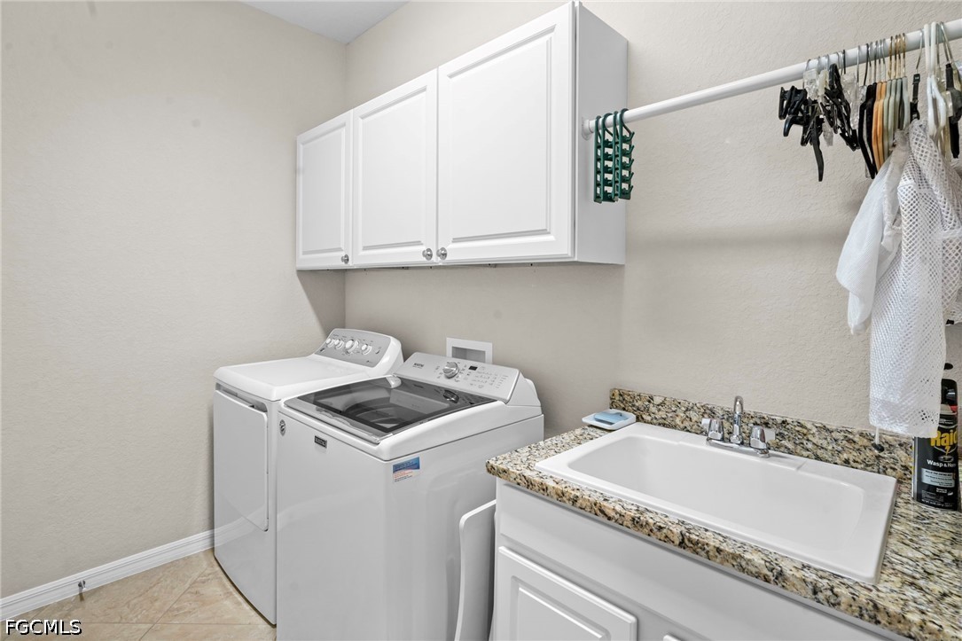 2 Bed Waterfront Home for Sale in Fort Myers, photo 46