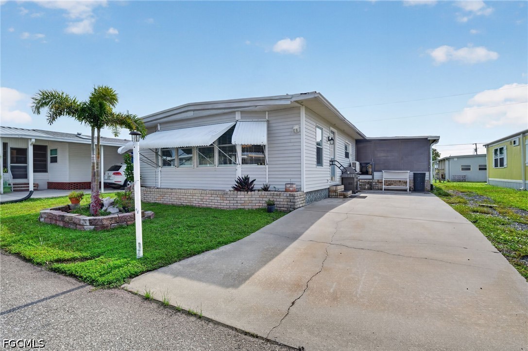 2 Bed ManufacturedHome for Sale in Old Bridge Village, FL — photo 46