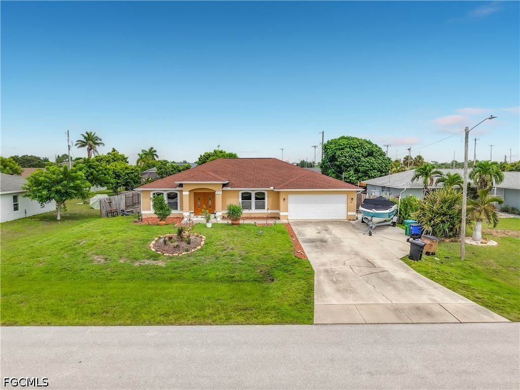 3 Bed SingleFamilyResidence for Sale in Cape Coral, photo 46