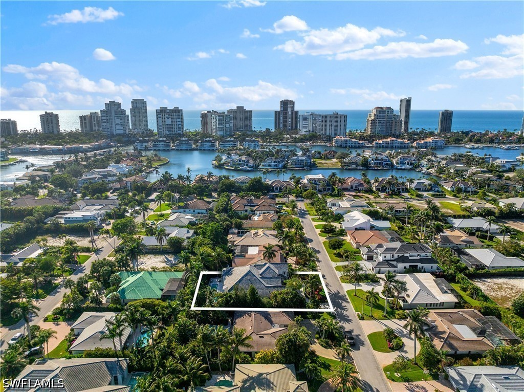 3 Bed Pool Home for Sale in Park Shore, photo 46
