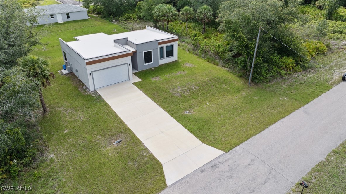 3 Bed SingleFamilyResidence for Sale in Lehigh Acres, photo 47