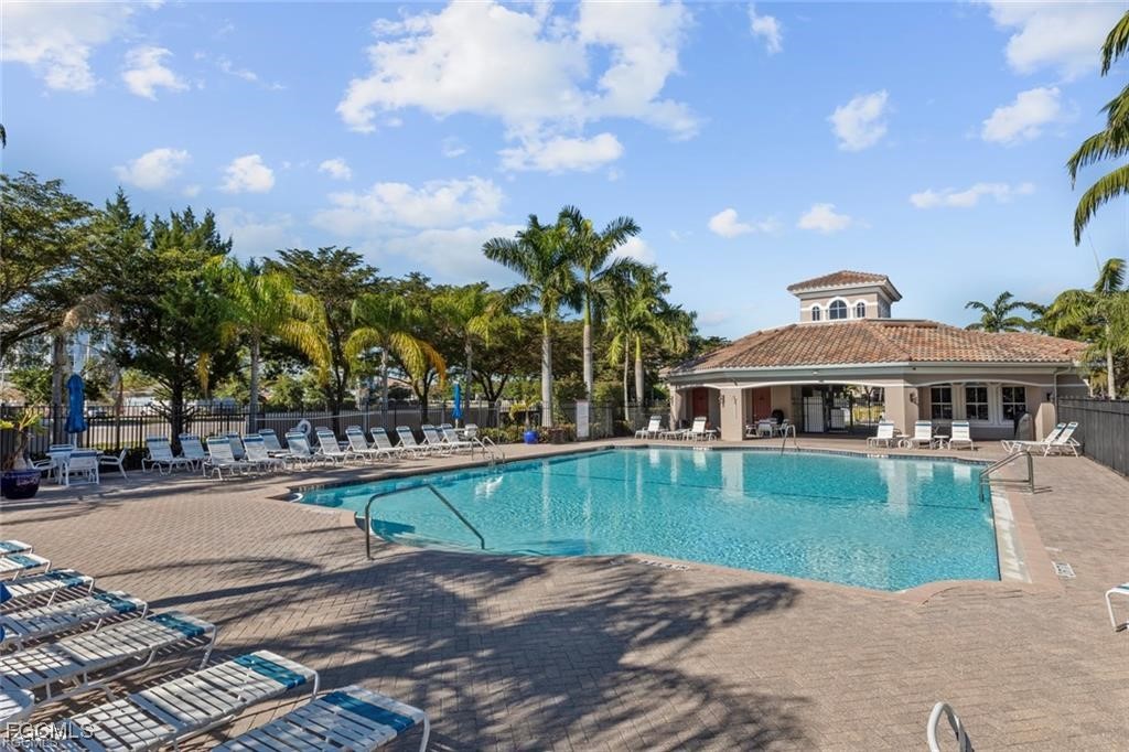 4 Bed Townhouse for Sale in Colonnade At Forum, FL, $285,000 — photo 47
