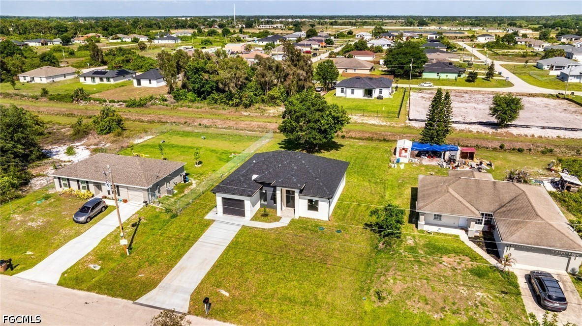 3 Bed SingleFamilyResidence for Sale in Lehigh Acres, photo 47