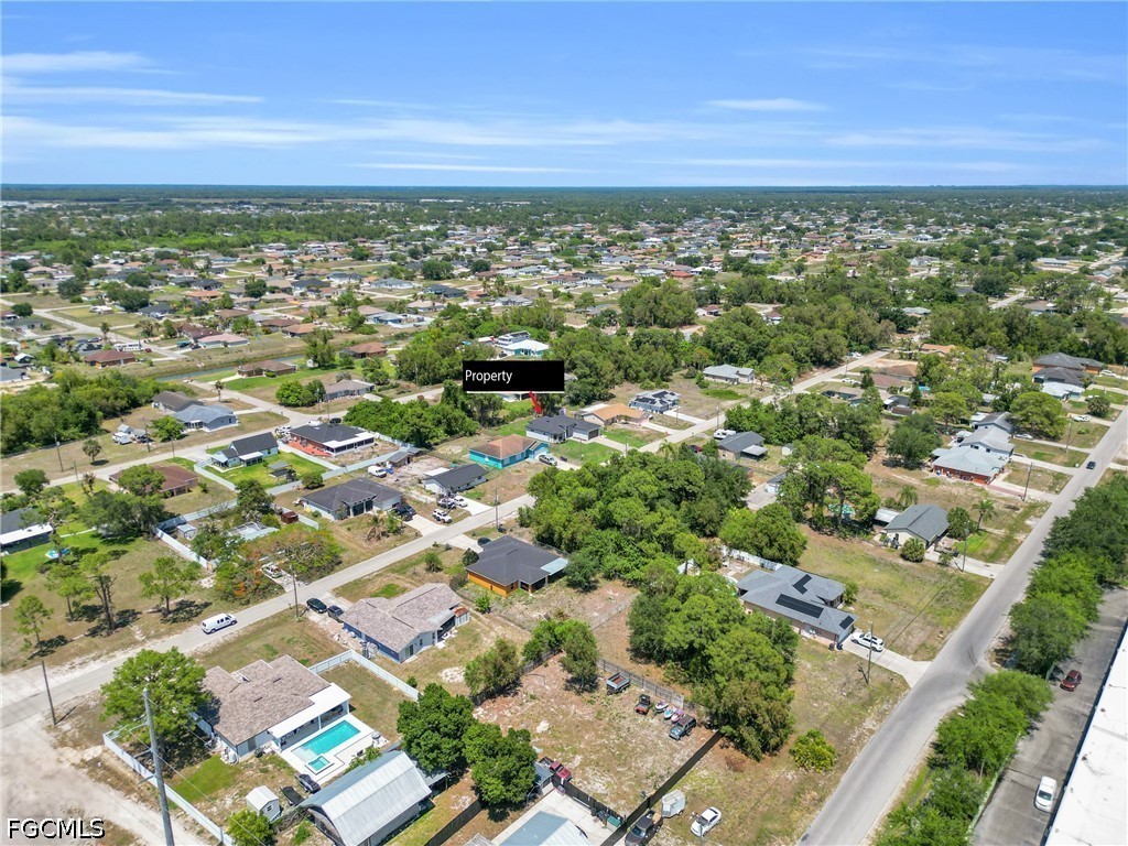 4 Bed SingleFamilyResidence for Sale in Lehigh Acres, photo 47