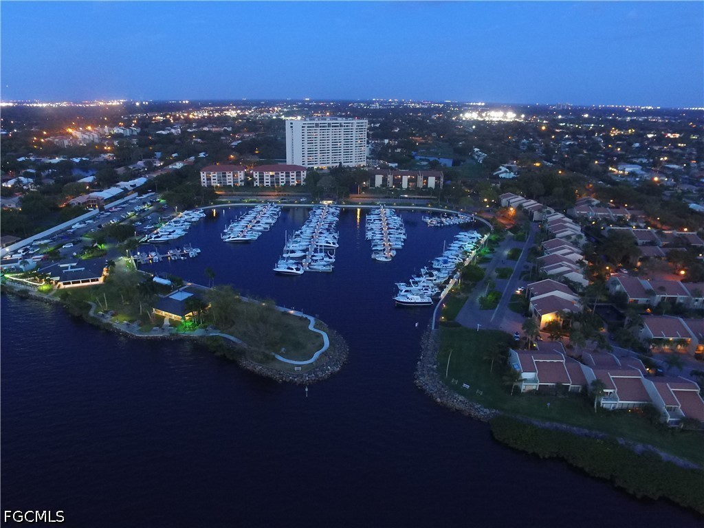 4 Bed SingleFamilyResidence for Sale in Fort Myers, photo 47