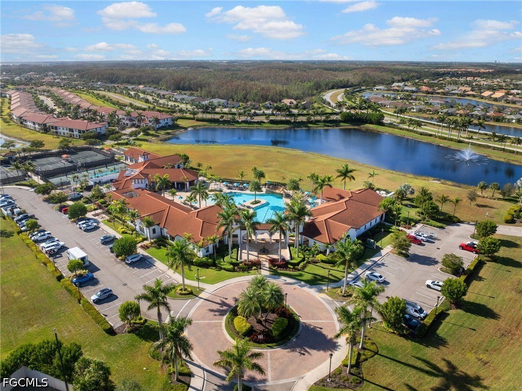 4 Bed SingleFamilyResidence for Sale in Fort Myers, photo 47