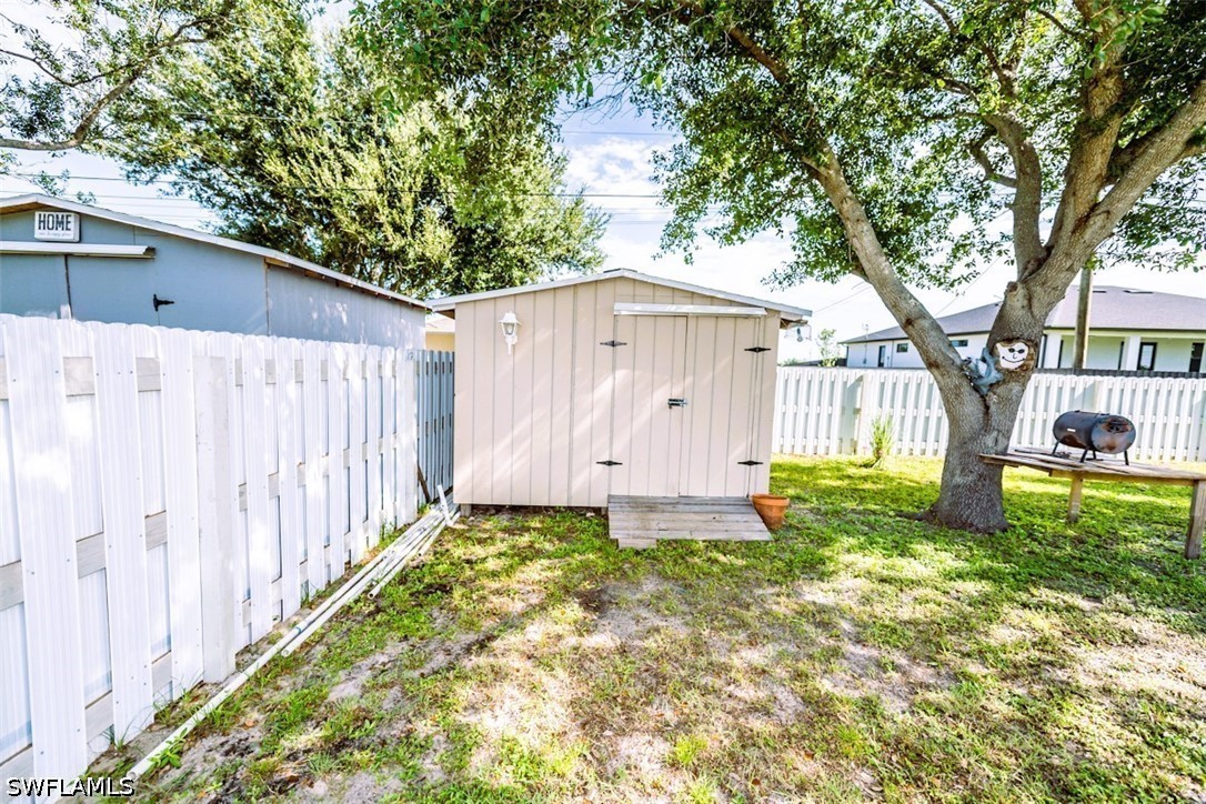 4 Bed SingleFamilyResidence for Sale in Cape Coral, photo 47