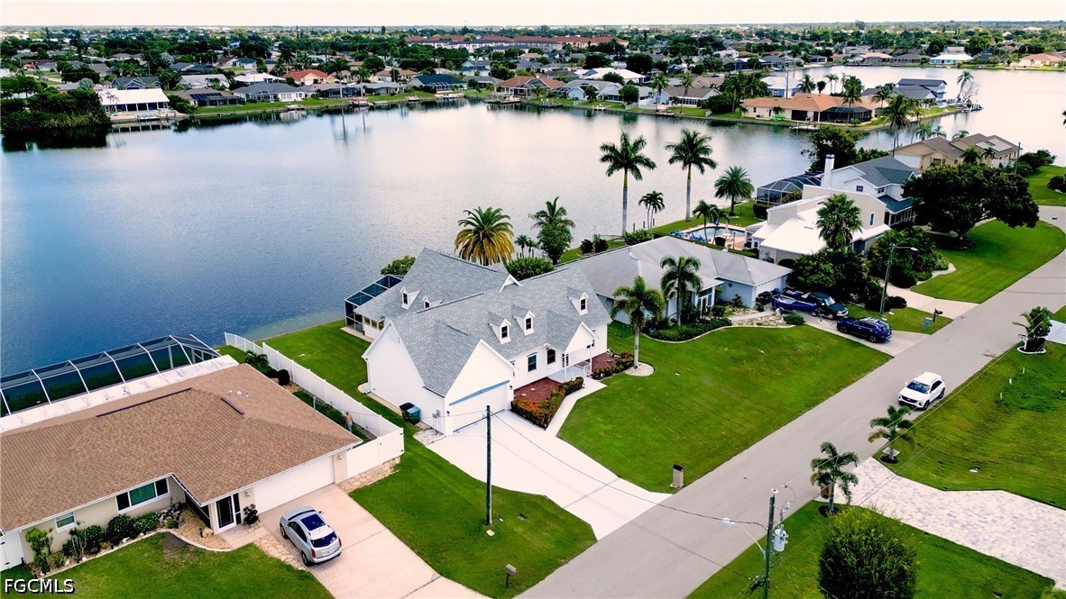 2 Bed Waterfront Home for Sale in Cape Coral, photo 47