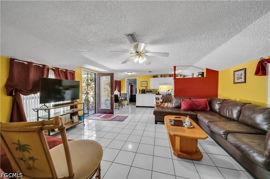 5 Bed SingleFamilyResidence for Sale in North Fort Myers, photo 47