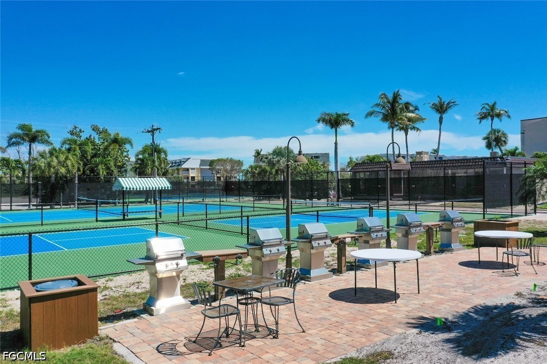 2 Bed Pool Home for Sale in Sanibel, photo 47