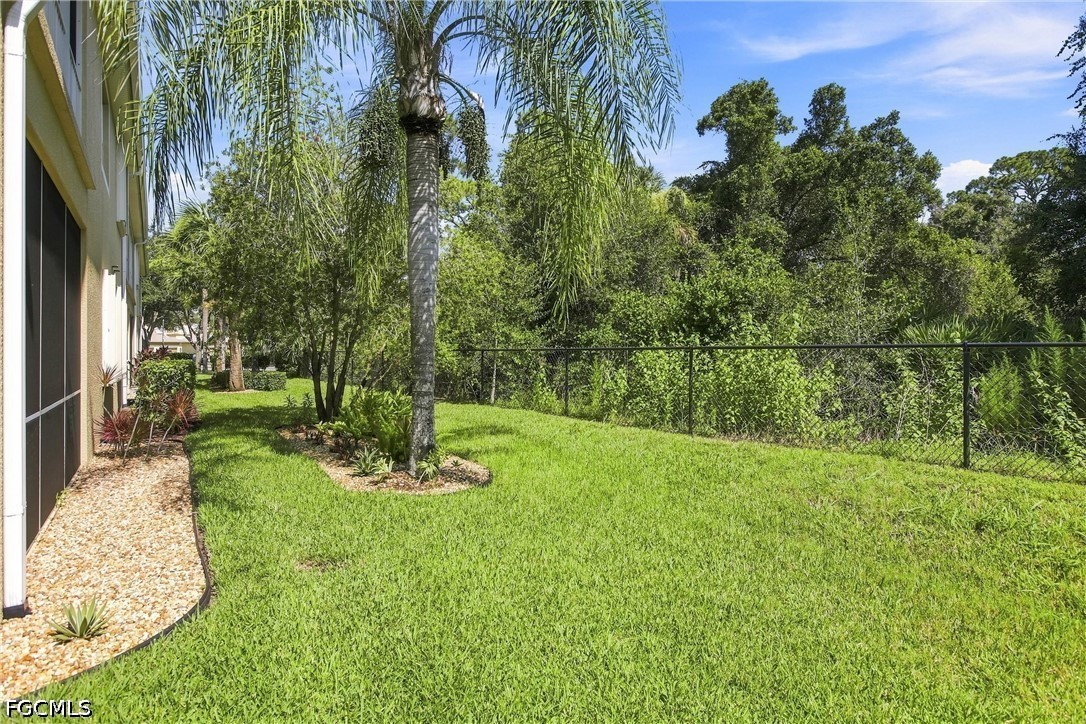 2 Bed Condominium for Sale in Calusa Palms, photo 47