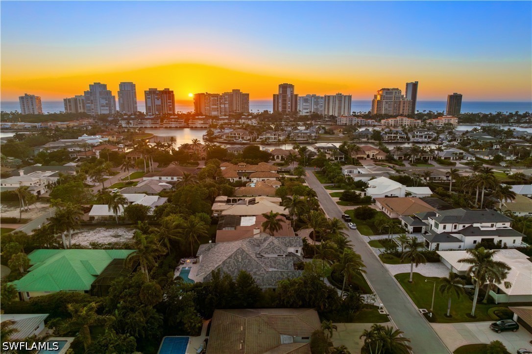 3 Bed Pool Home for Sale in Park Shore, photo 47