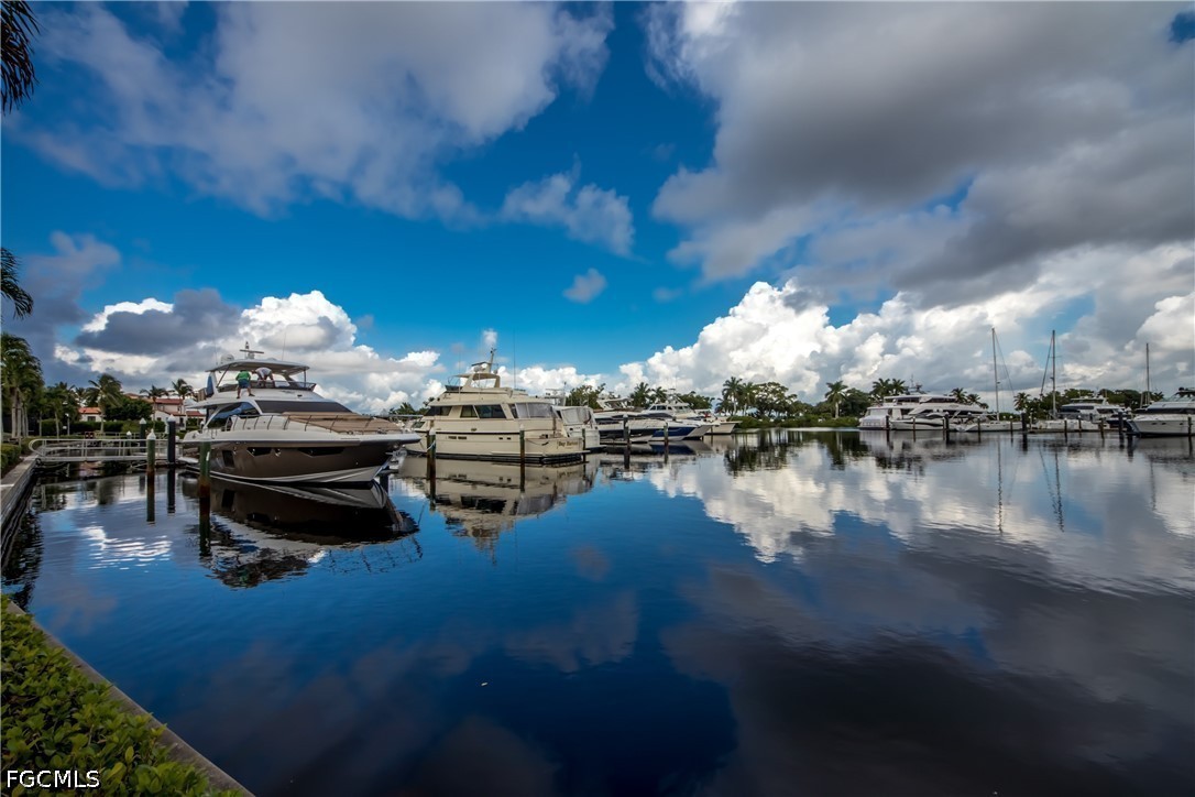 3 Bed Condominium for Sale in Harbour Landings, photo 47