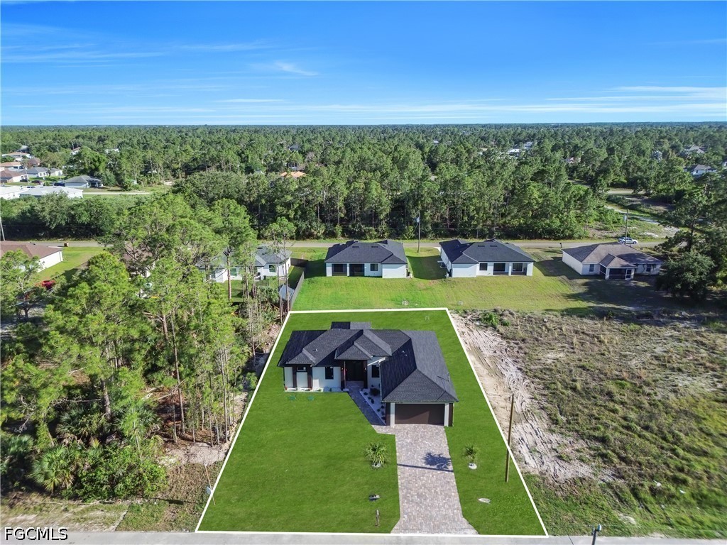 4 Bed SingleFamilyResidence for Sale in Lehigh Acres, photo 47