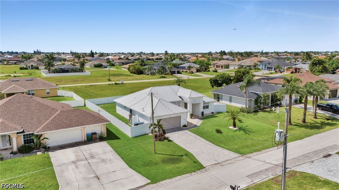 3 Bed SingleFamilyResidence for Sale in Cape Coral, photo 48