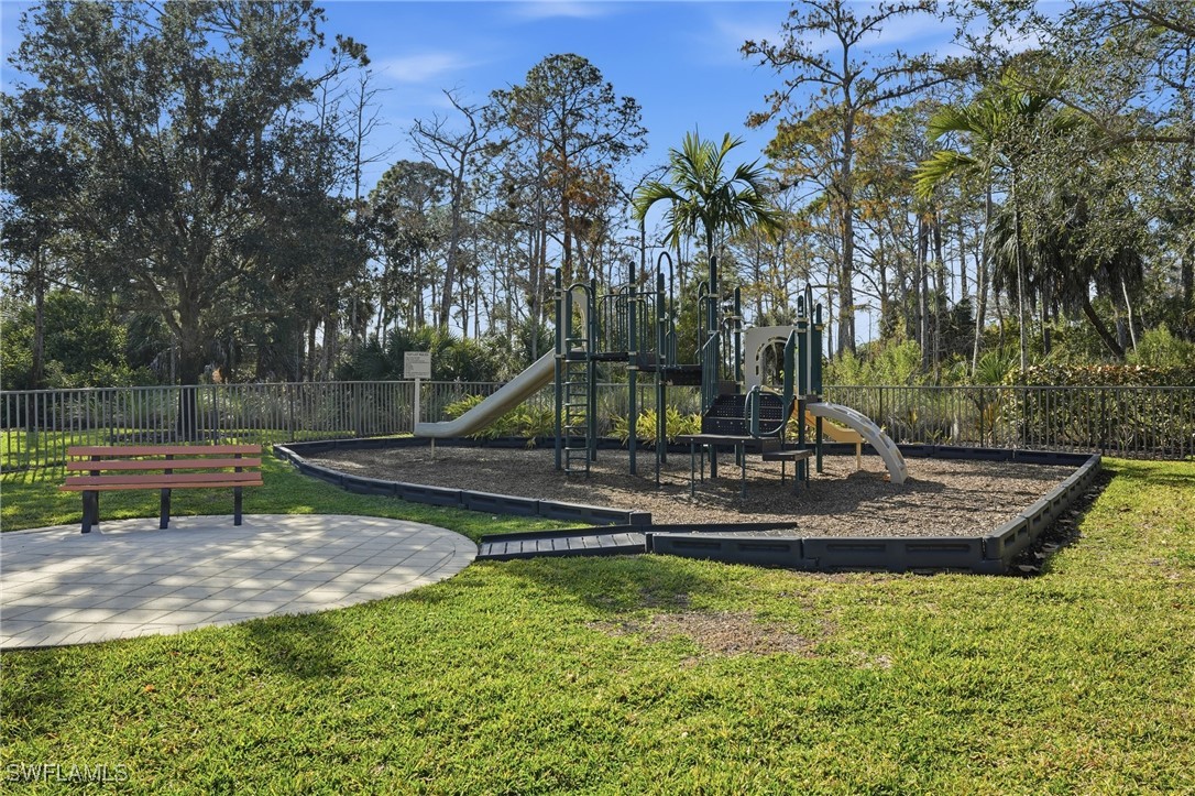4 Bed SingleFamilyResidence for Sale in Naples, photo 48