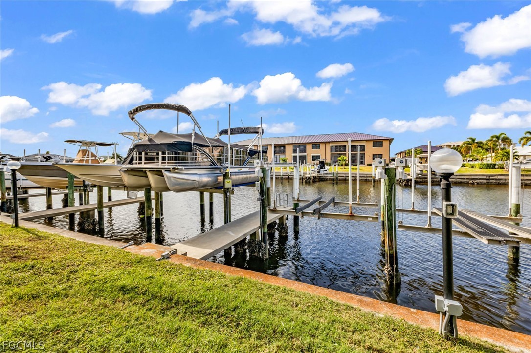 2 Bed Waterfront Home for Sale in Punta Gorda, FL, $275,000 — photo 48
