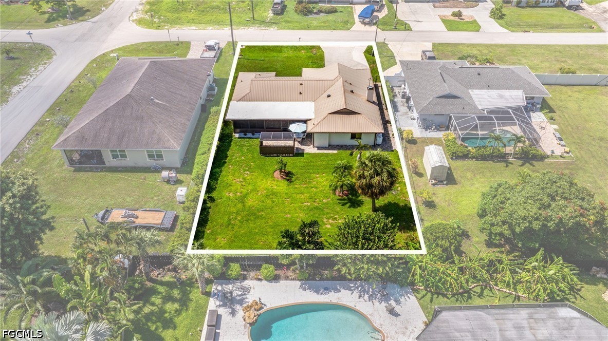 2 Bed SingleFamilyResidence for Sale in Fort Myers, photo 48
