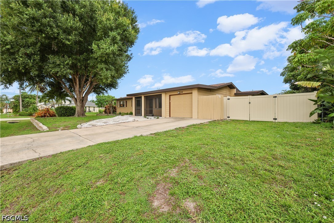 3 Bed Pool Home for Sale in Cape Coral, photo 48