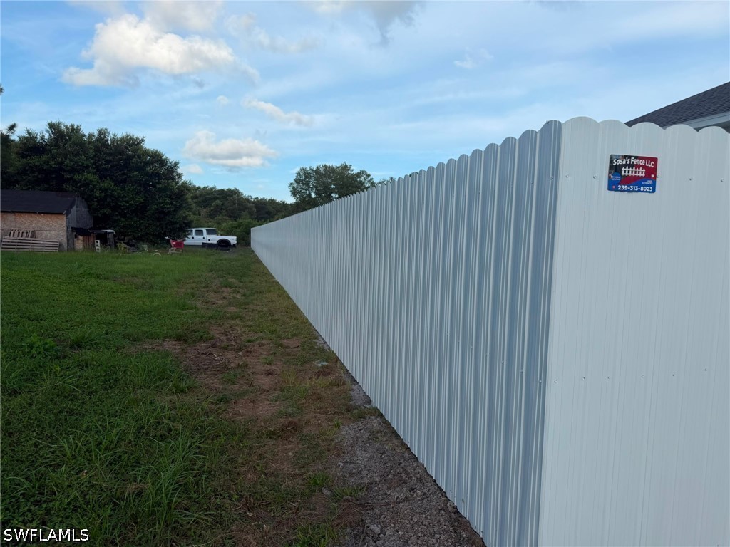3 Bed SingleFamilyResidence for Sale in Lehigh Acres, photo 48