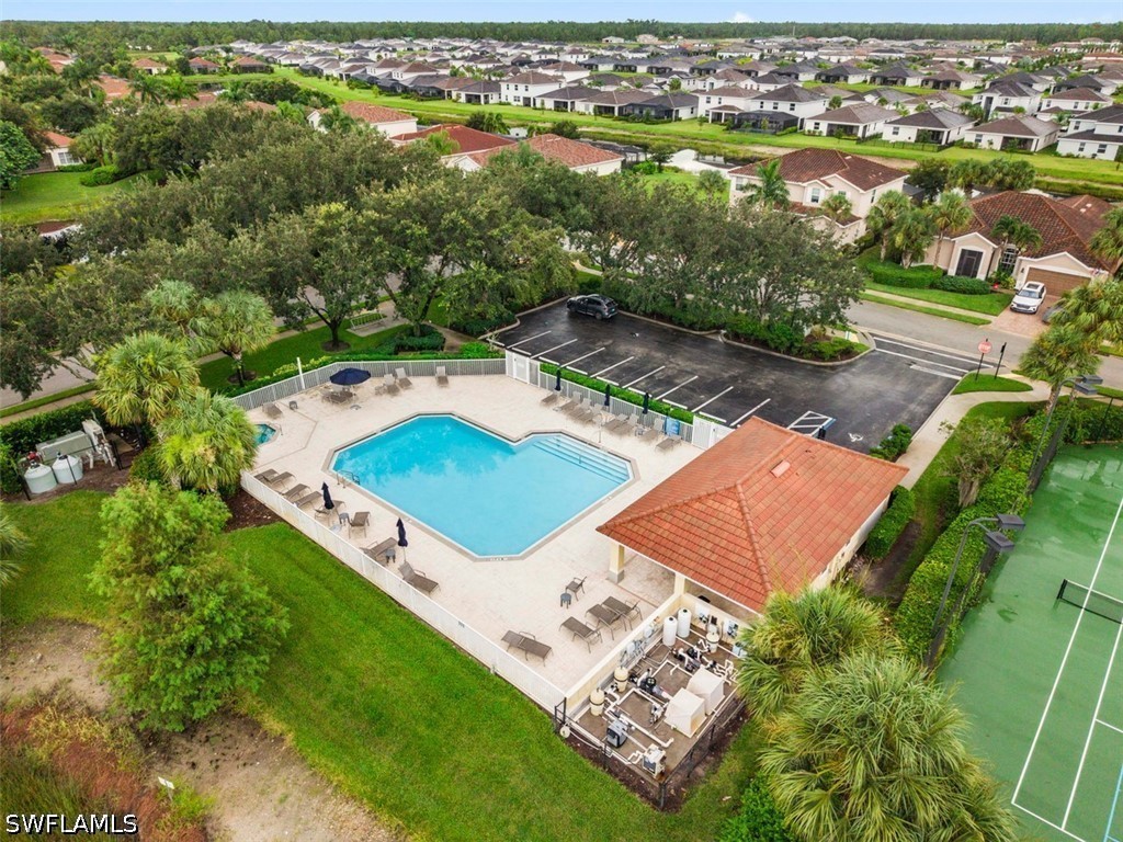 2 Bed Attached for Sale in Naples, photo 48