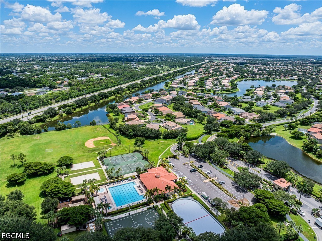 3 Bed Pool Home for Sale in Stoneybrook, photo 48