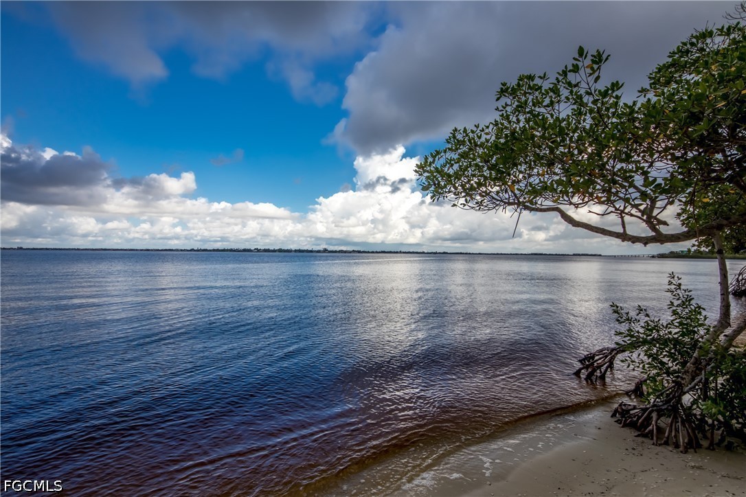 3 Bed Condominium for Sale in Harbour Landings, photo 48