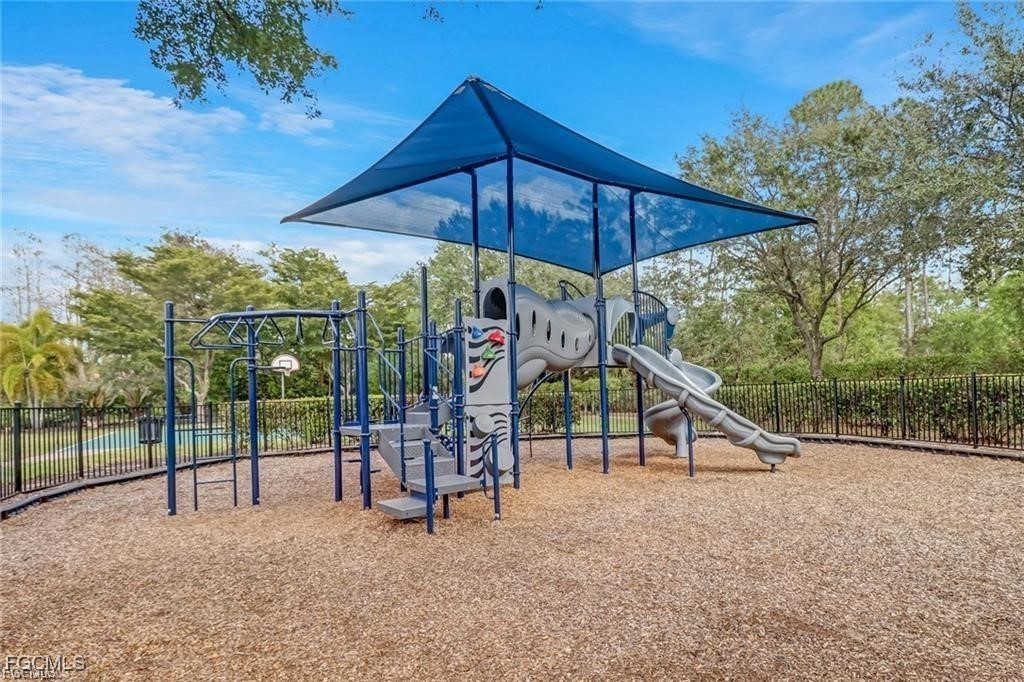 4 Bed Townhouse for Sale in Colonnade At Forum, FL, $285,000 — photo 49