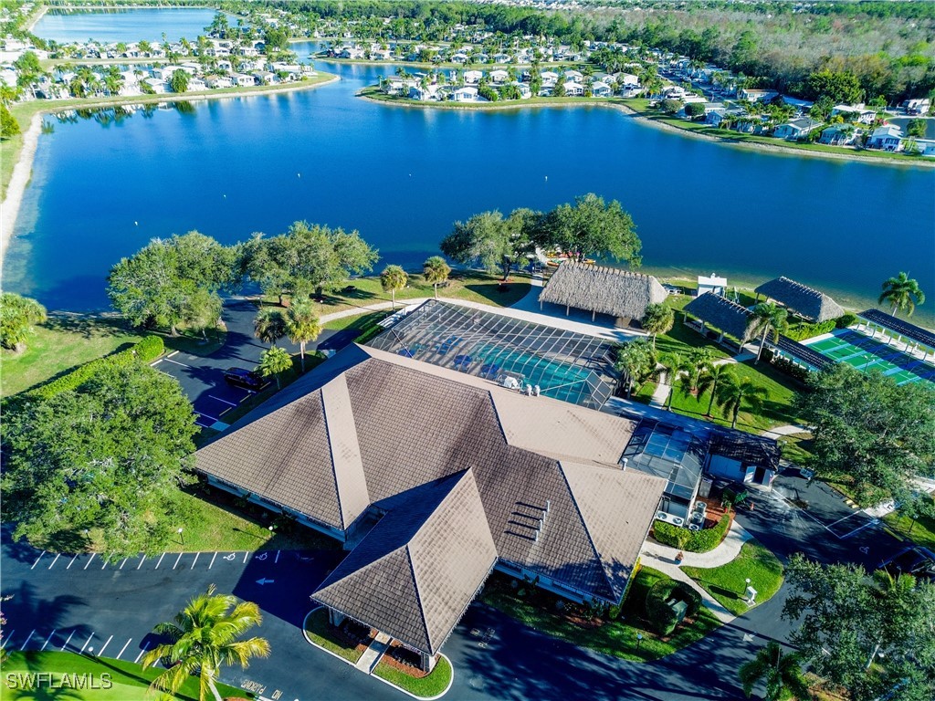 1 Bed Waterfront Home for Sale in Naples, photo 49