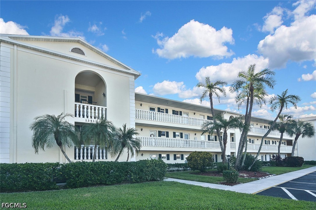 2 Bed Waterfront Home for Sale in Fort Myers, photo 49