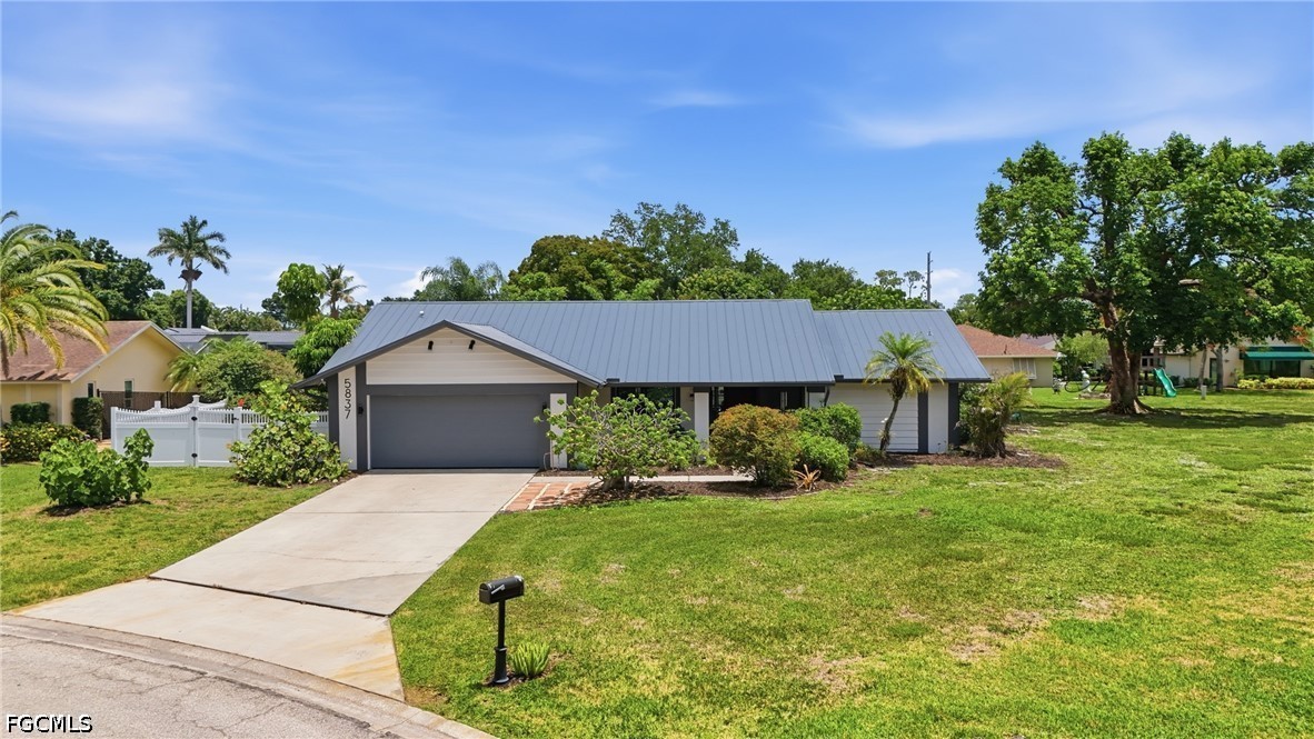 3 Bed Pool Home for Sale in Fort Myers, photo 49