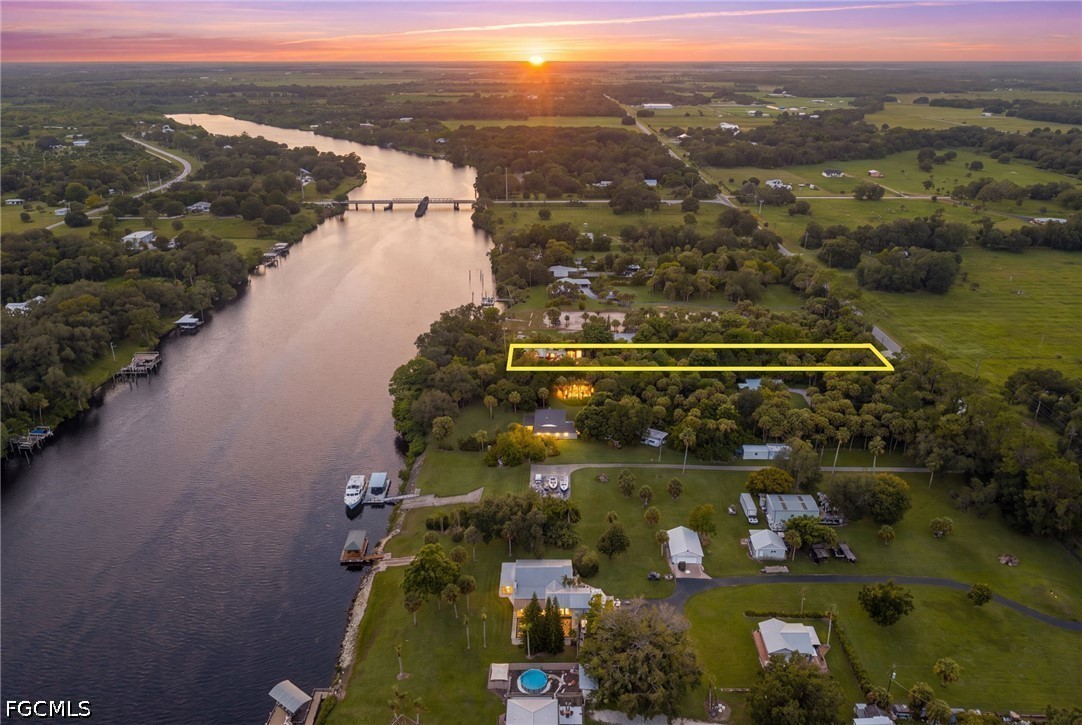 4 Bed Waterfront Home for Sale in Labelle, photo 49