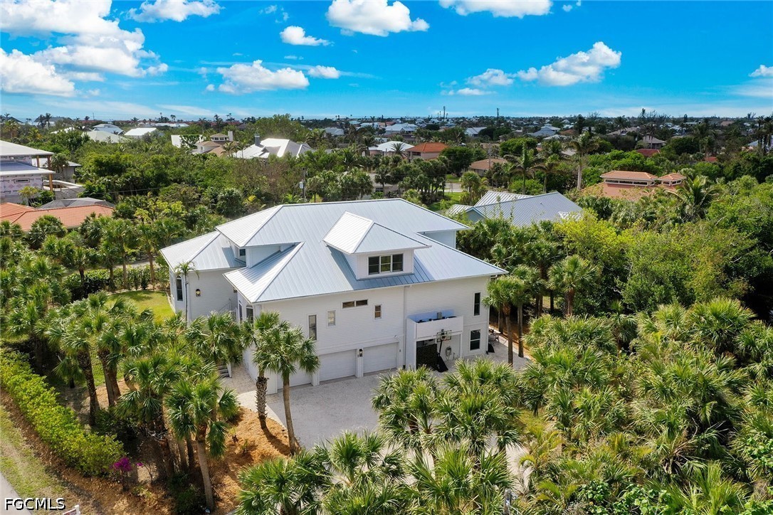 6 Bed Pool Home for Sale in Anchors Aweigh, photo 49