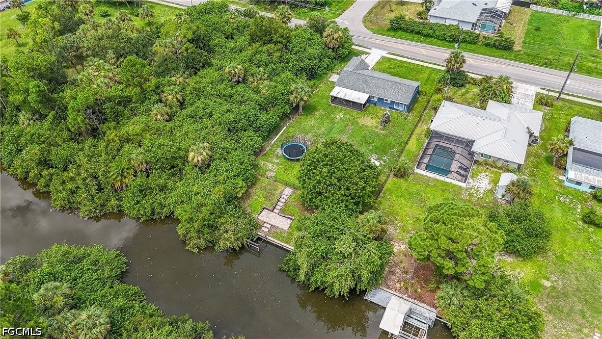 2 Bed Waterfront Home for Sale in Port Charlotte, photo 49