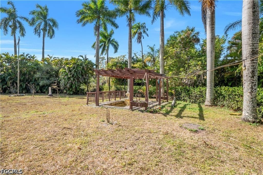 5 Bed SingleFamilyResidence for Sale in North Fort Myers, photo 49