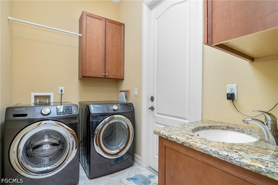 3 Bed Pool Home for Sale in Cape Coral, photo 49