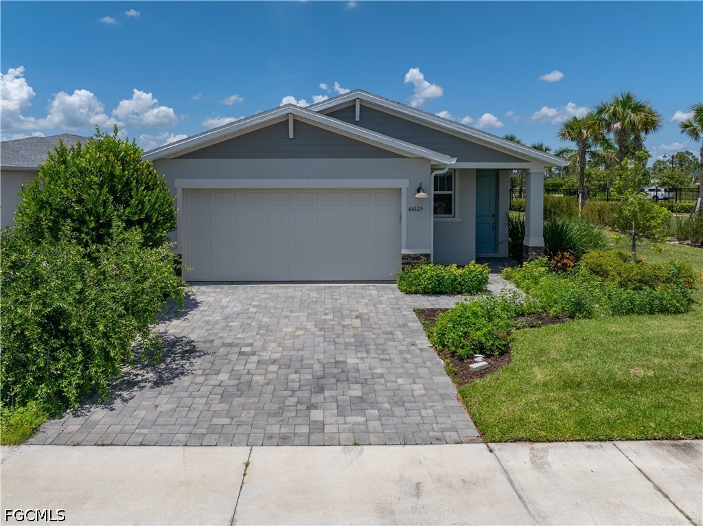 3 Bed SingleFamilyResidence for Sale in Crescent Lakes, photo 49