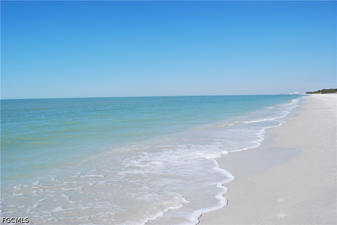 2 Bed Waterfront Home for Sale in Hibiscus Pointe, FL — photo 50