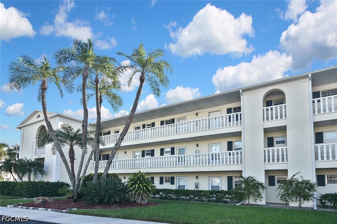 2 Bed Waterfront Home for Sale in Fort Myers, photo 50