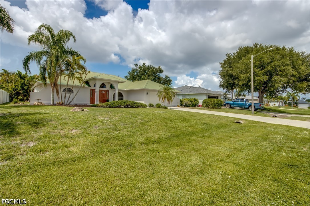 3 Bed SingleFamilyResidence for Sale in Cape Coral, photo 50