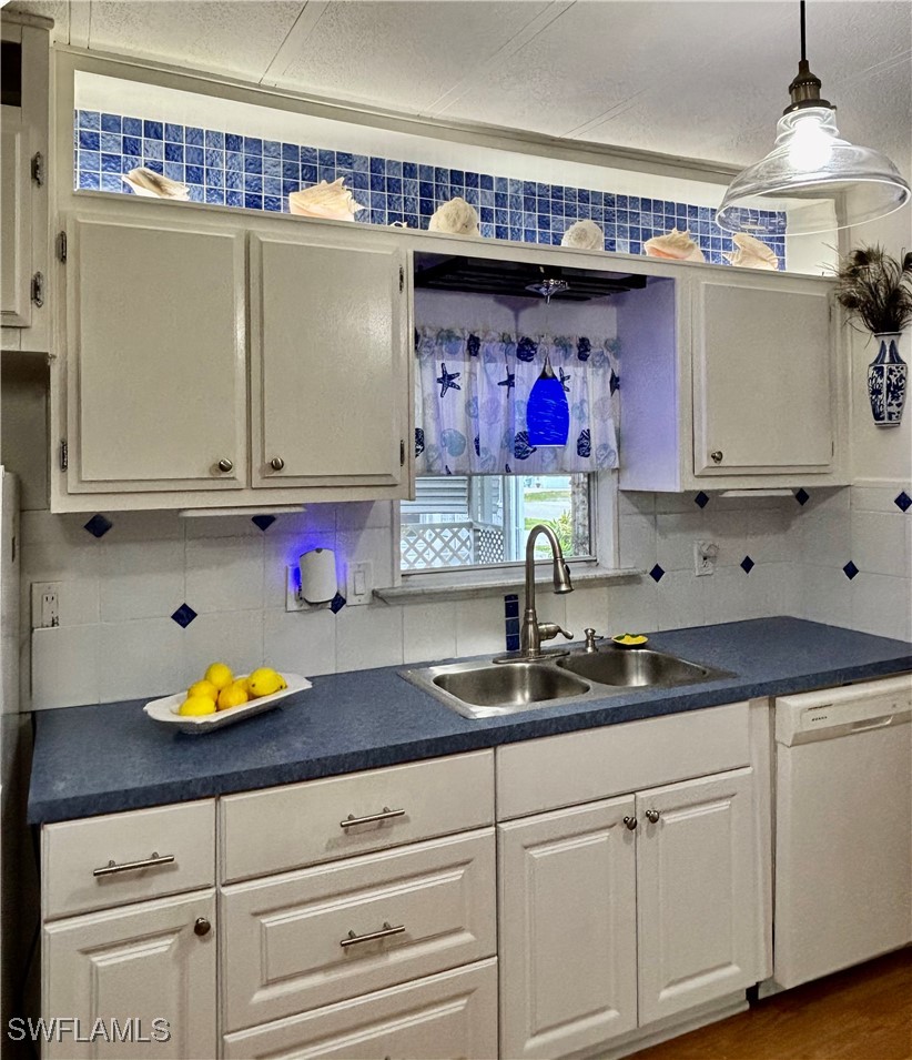 2 Bed ManufacturedHome for Sale in North Fort Myers, FL — photo 6