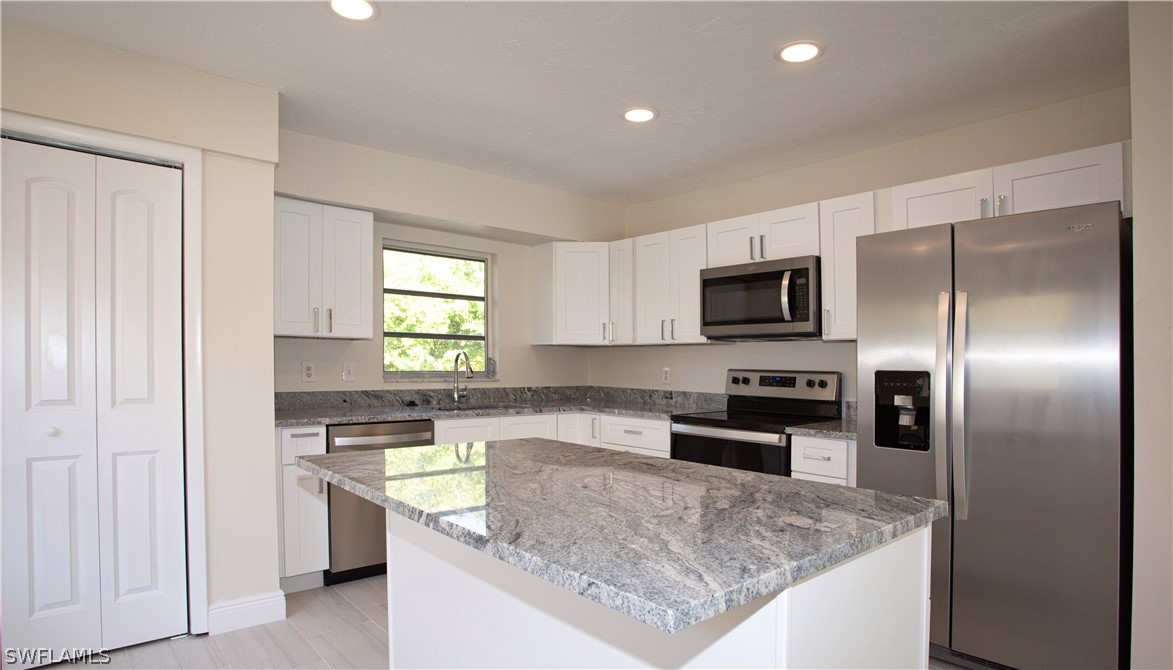 2 Bed Condominium for Sale in Solana Oaks, FL, $299,900 — photo 6