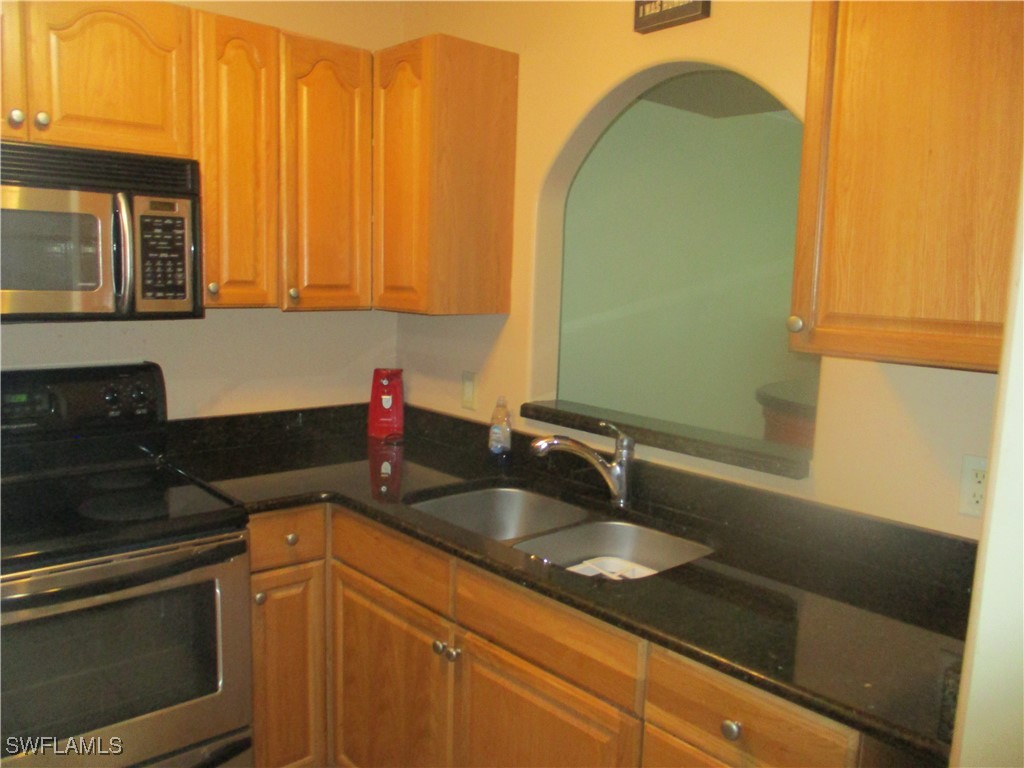 1 Bed Waterfront Home for Sale in Fort Myers, FL, $99,000 — photo 6