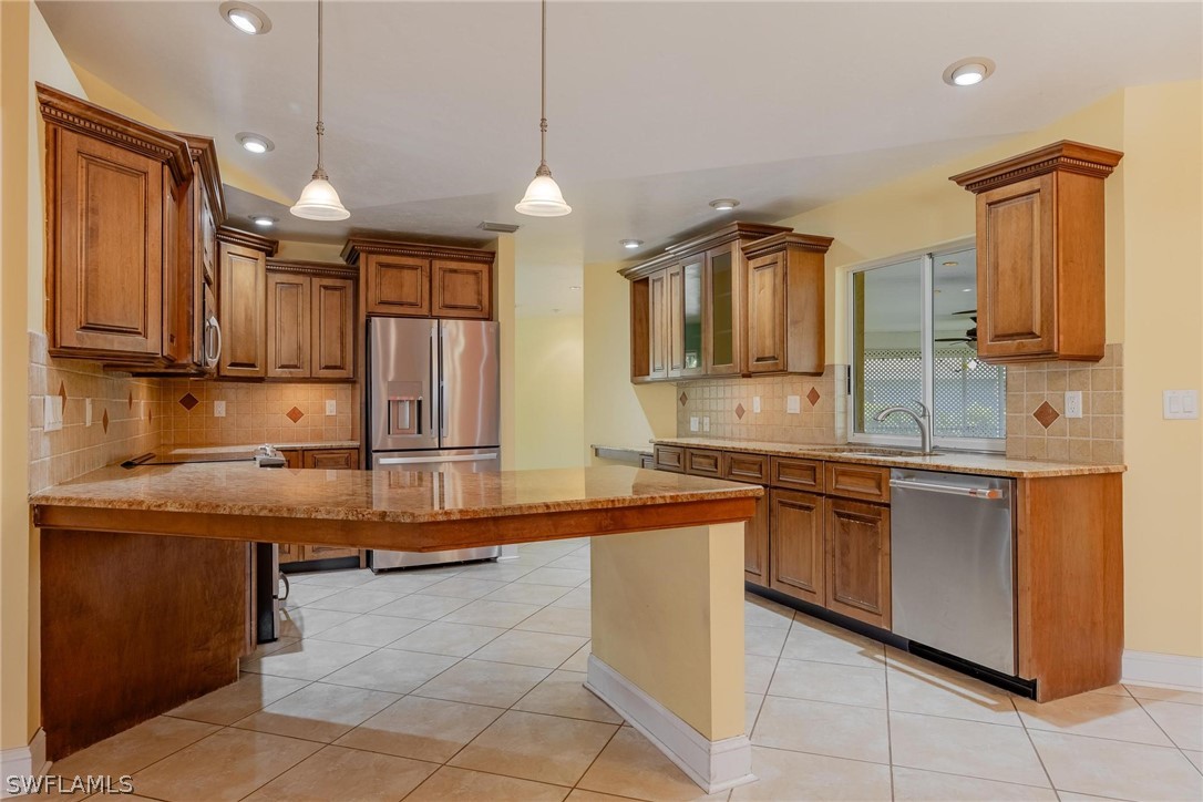 3 Bed Waterfront Home for Sale in Fort Myers, FL — photo 6