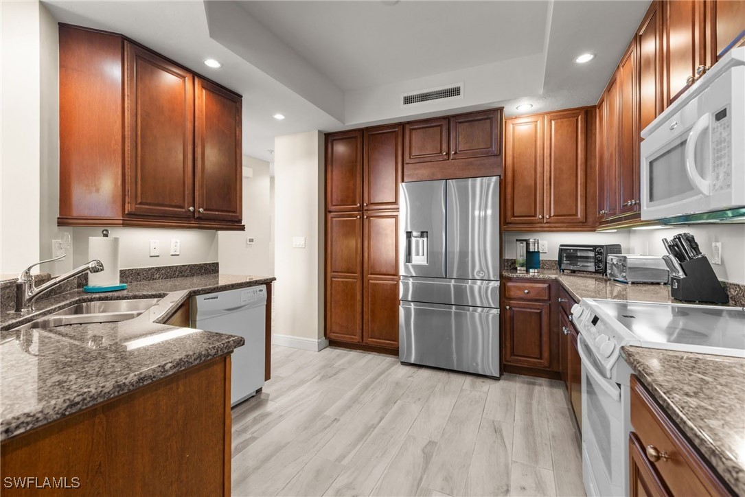 2 Bed Waterfront Home for Sale in Waterside At Bay Beach, FL — photo 6