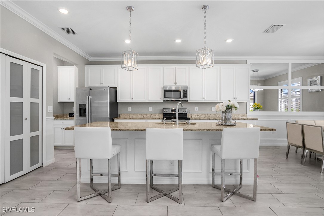 6 Bed Pool Home for Sale in Estero, photo 6